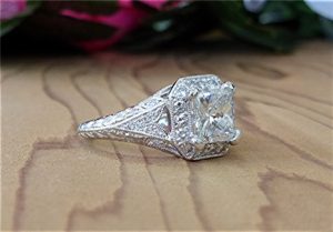 2ct-radiant-cut-platinum-ring-4