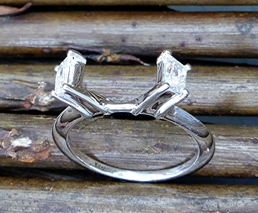 Trapezoid cut diamond wrap ring
