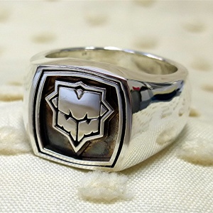 Logo silver ring