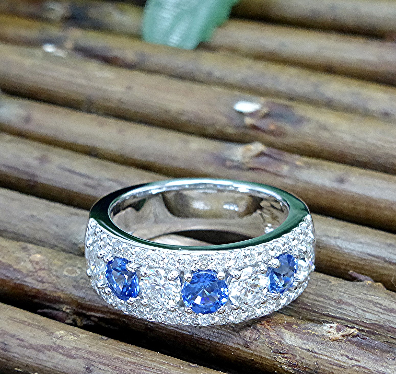 Diamond and Ceylon sapphire ring