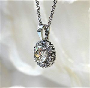 Classic Halo diamond pendant