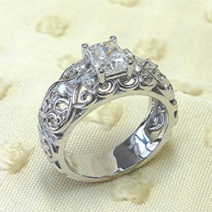 Filigree design diamond engagement ring