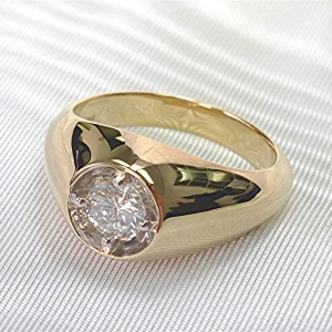 Traditional single stone mens ring