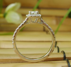 1.06 carat Diamond engagement ring