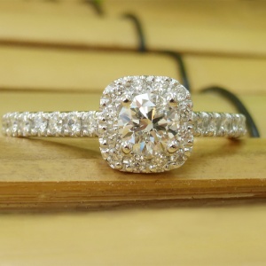 1.06 carat Diamond engagement ring