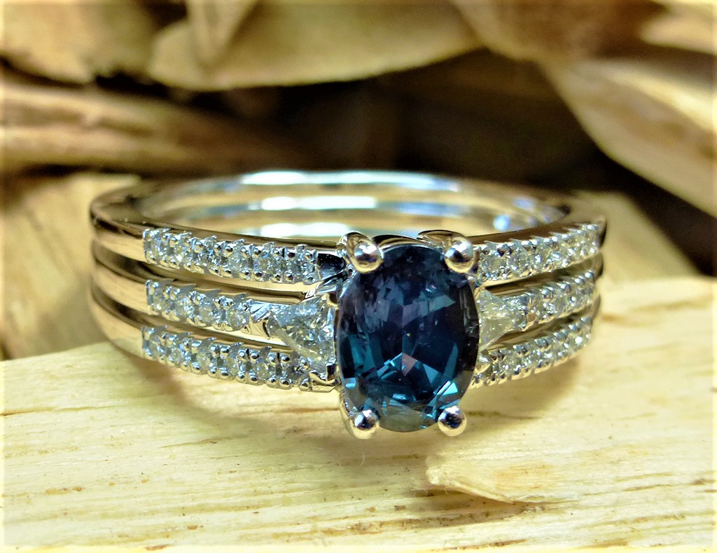 Diamond and alexandrite engagement ring
