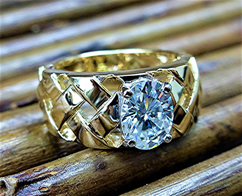 Woven Gold and Moissanite Ring | Limpid Jewelry